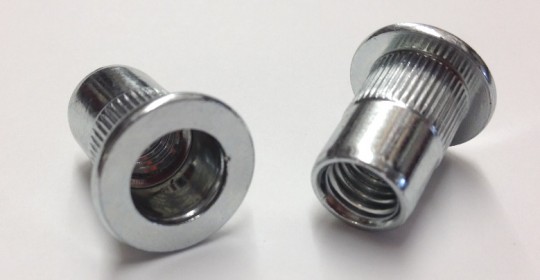 M5 LARGE FLANGE RIVNUT SPLINED ZP